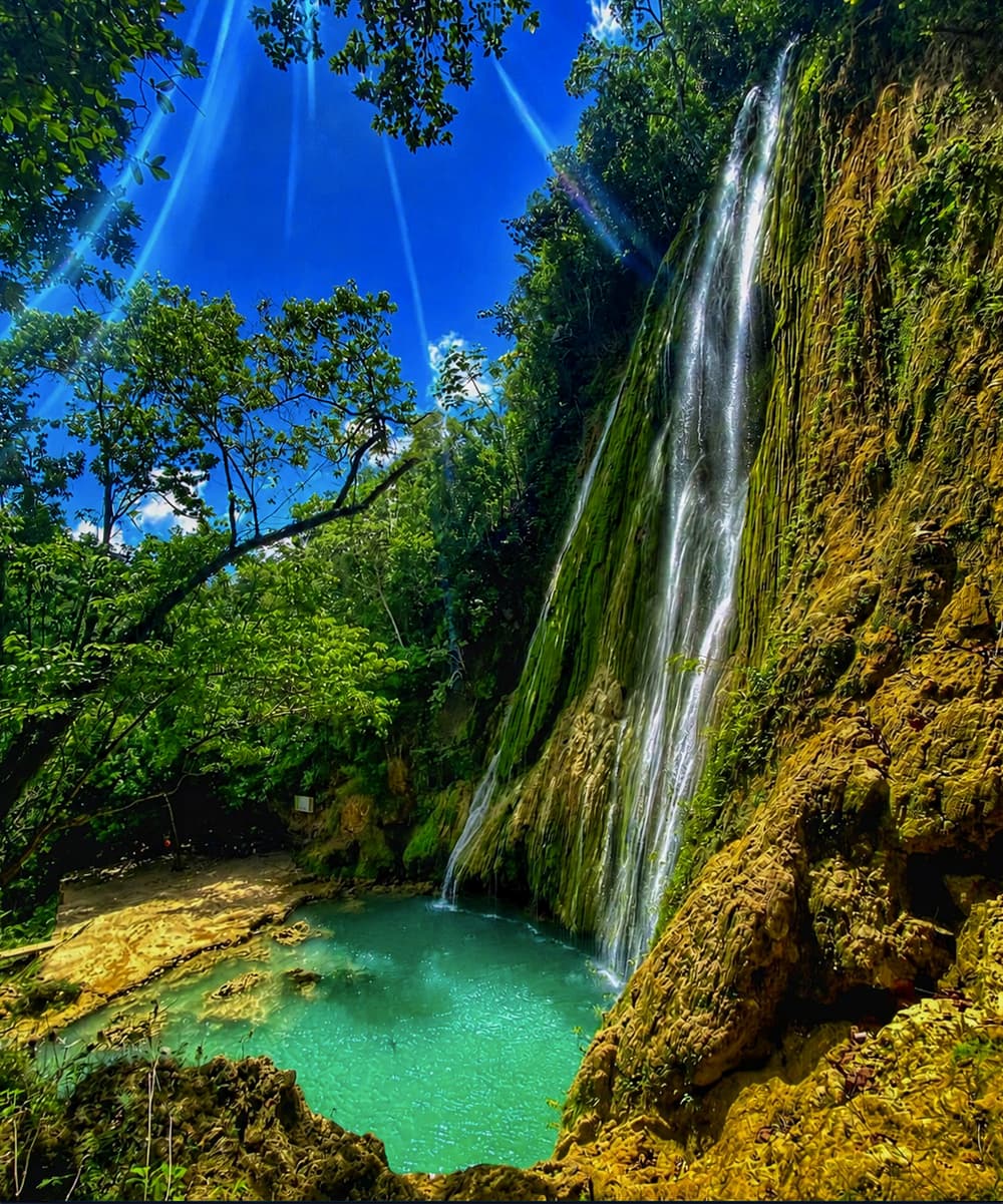 CAYO LEVANTADO + Salto El Limón
